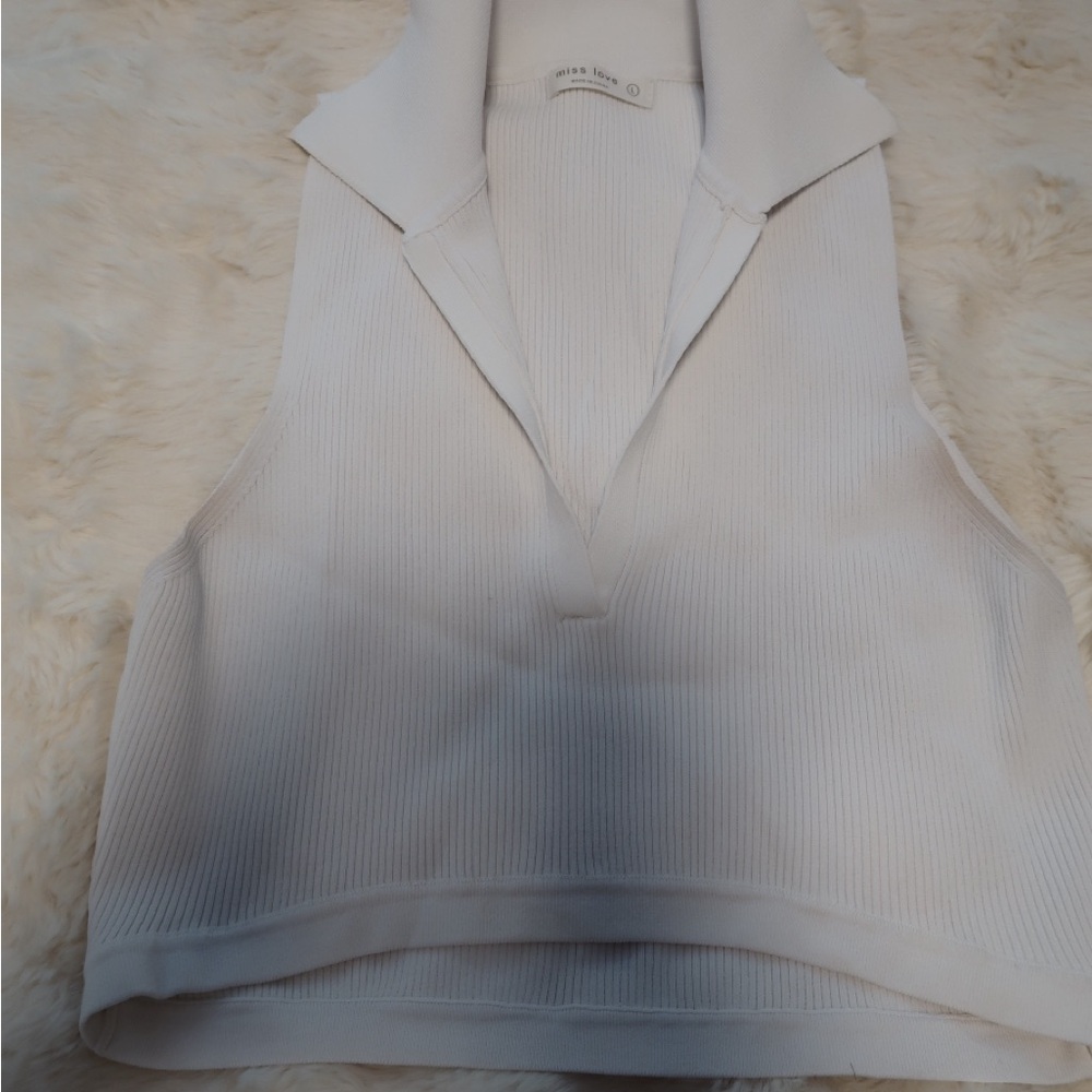 Miss Love Women's Cream Sleeveless Top